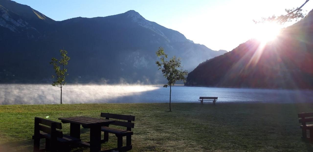 Albergo Vittoria Tiarno di Sopra Luaran gambar